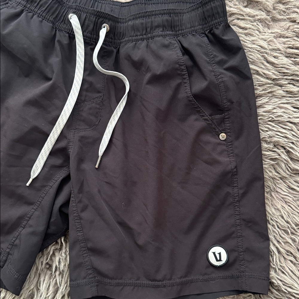 Vuori Kore 7” Shorts - Picture 2 of 4
